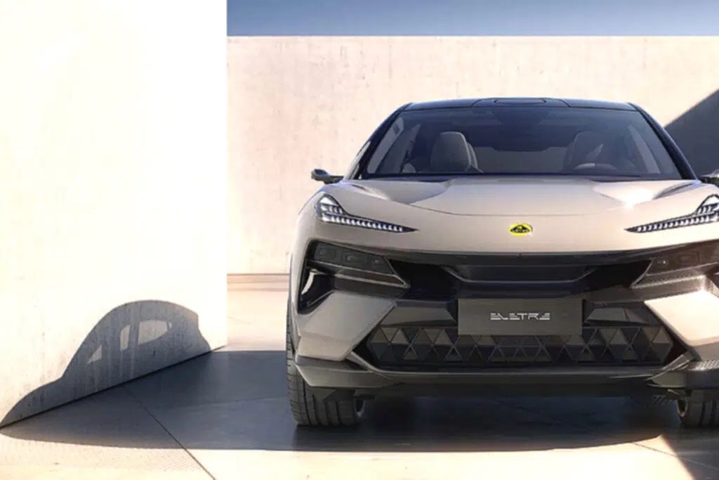 “포르쉐 큰일이네” .. 75년 만에 국내 상륙, 초고성능 신차에 '초비상' 3 로터스