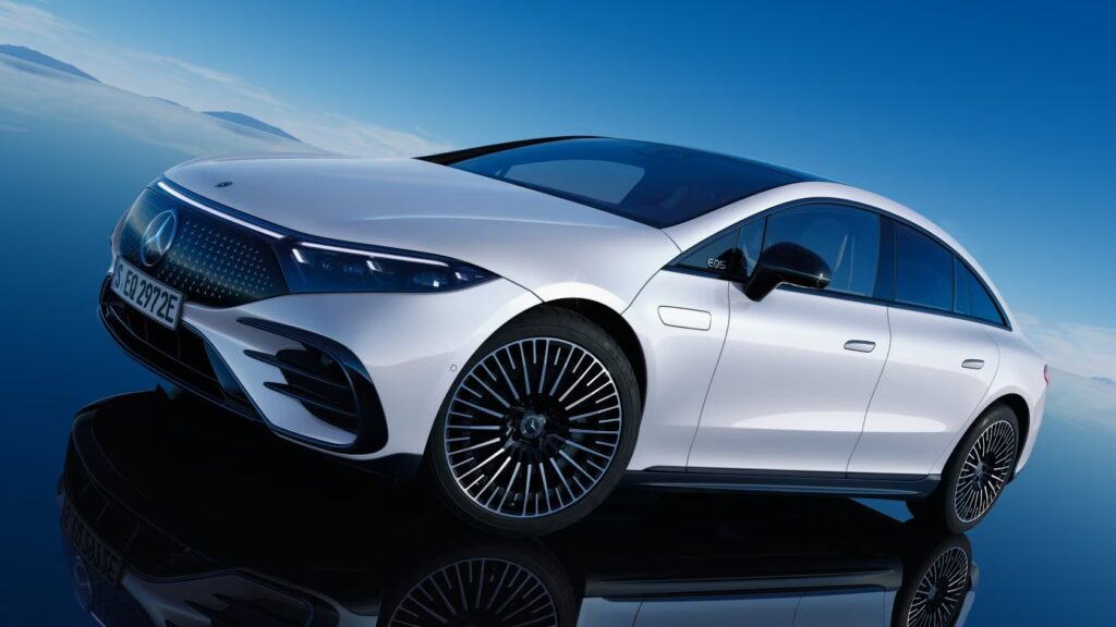 "안 팔리는데 내려야죠.." 벤츠•BMW도 무너지기 시작했다..어디까지가나 2 벤츠 할인