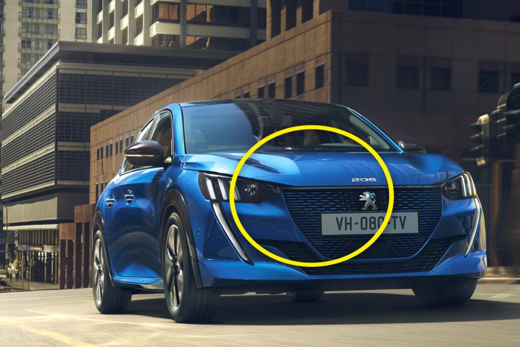 "가격 수준 이거 실화?" 얼굴 뜯어고친 푸조 e208, 디자인도 미쳤다 1 푸조 e208