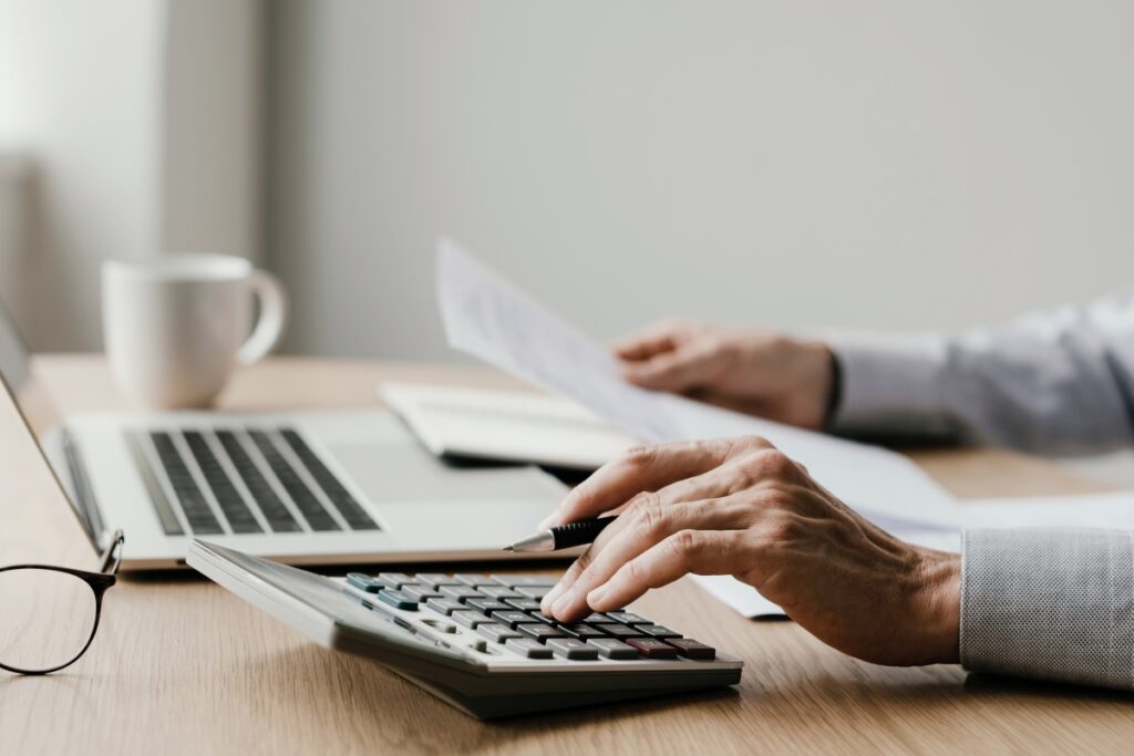 "분명 더 벌었는데, 이게 뭐야" ..턱 끝까지 숨차던 가계 경제, 결국 이것마저 뒤집혔다. 5 가계 경제