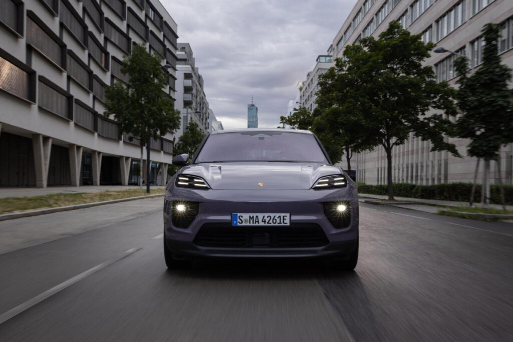 "BMW, 벤츠 어쩌나" 각 잡고 양산 시작하는 포르쉐 마칸EV 3 포르쉐 (3)