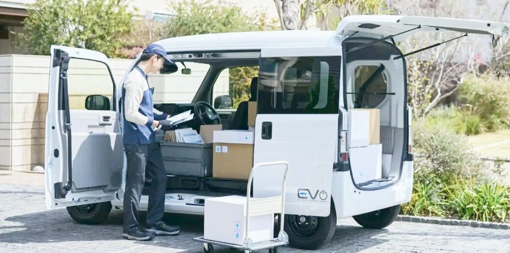 "일본 전기차가 이정도라니" 레이와 경쟁.. 미니밴 가격보니 '깜짝' 5 혼다 N 밴 e 주행거리