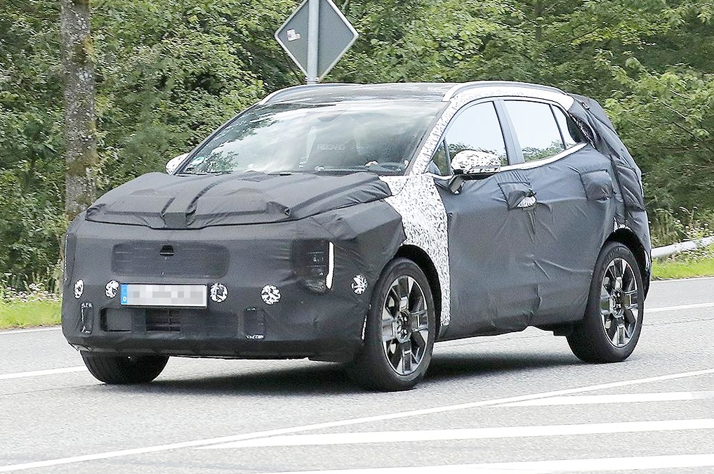 "르노 그랑 콜레오스 보다 저렴.." 신형 스포티지 포착, 이렇게 바뀐다고? 2 기아 스포티지 페이스리프트 스파이샷 포착