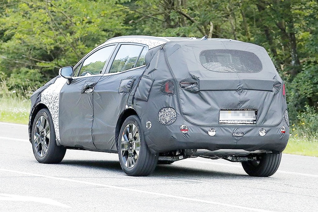 "르노 그랑 콜레오스 보다 저렴.." 신형 스포티지 포착, 이렇게 바뀐다고? 3 기아 스포티지 페이스리프트 스파이샷 포착