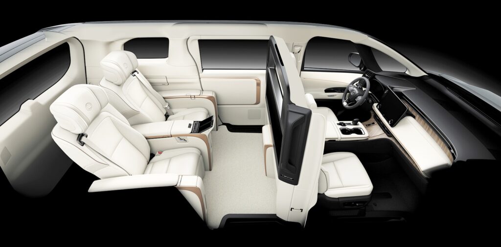 “진작 나왔다면…” 역대급 미니밴 등장, 기아 '초긴장' 3 렉서스 LM 500h 출시