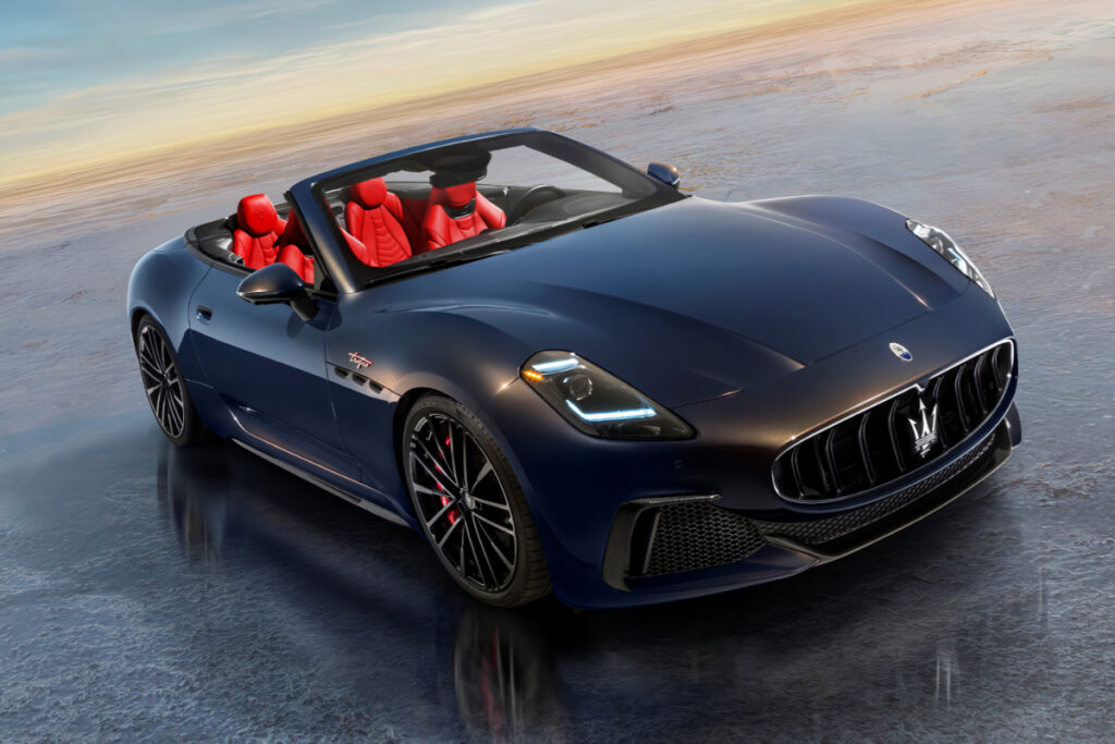 "페라리도 람보르기니도 아니다".. 국내 공식 출시한 신차의 정체 3 마세라티 (3)