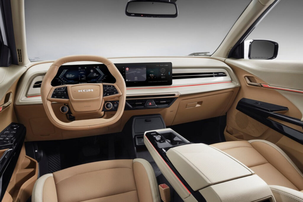 "KGM이 사고쳤다" 싹 바뀐 실내보니 쏘렌토 대신 액티언? 2 액티언 (2)