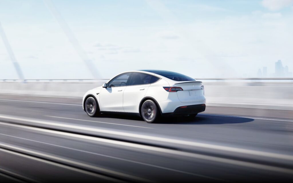 테슬라 모델 Y OTA 소프트웨어 업데이트