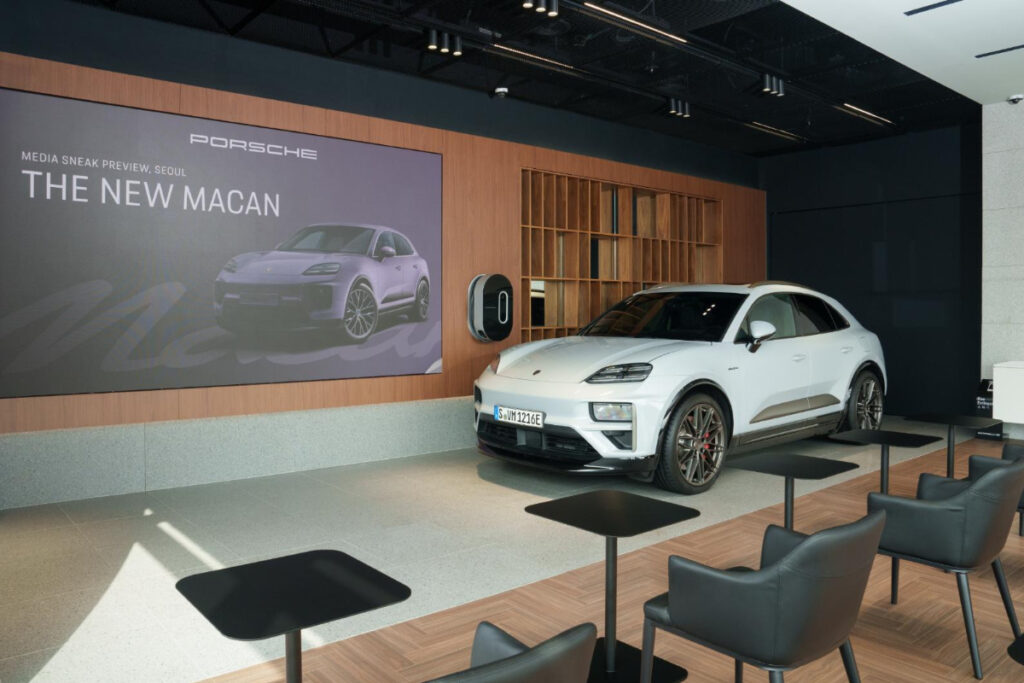 "이렇게 나올 줄 몰랐죠" 마칸 일렉트릭 공개.. 예비 오너들 '화들짝' 2 포르쉐 (2)