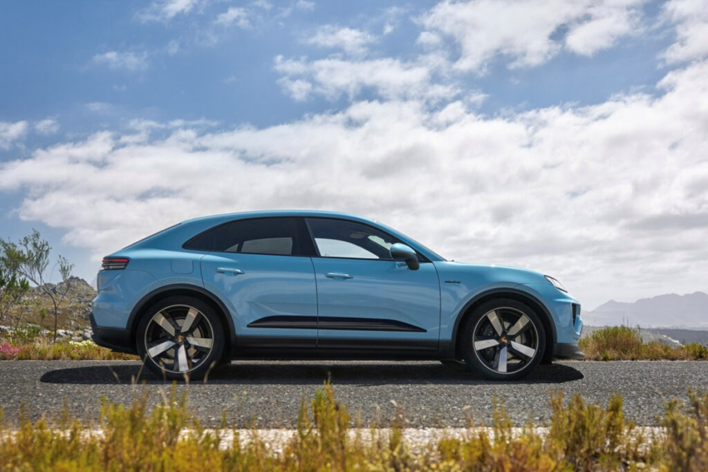 "진짜 전기차 왜 사냐" 아우성이더니.. 포르쉐 마칸EV 사고싶다 '난리' 4 포르쉐 (4)