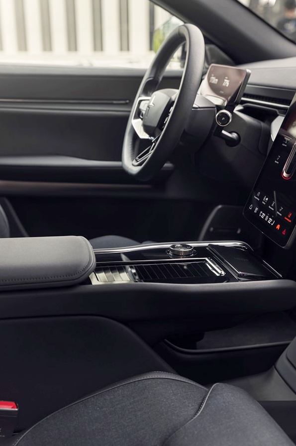 압도적 디자인으로 서열정리 나선 프리미엄 전기차 "그런데 가격이?.." 5 폴스타 3 롱레인지 싱글모터 가격