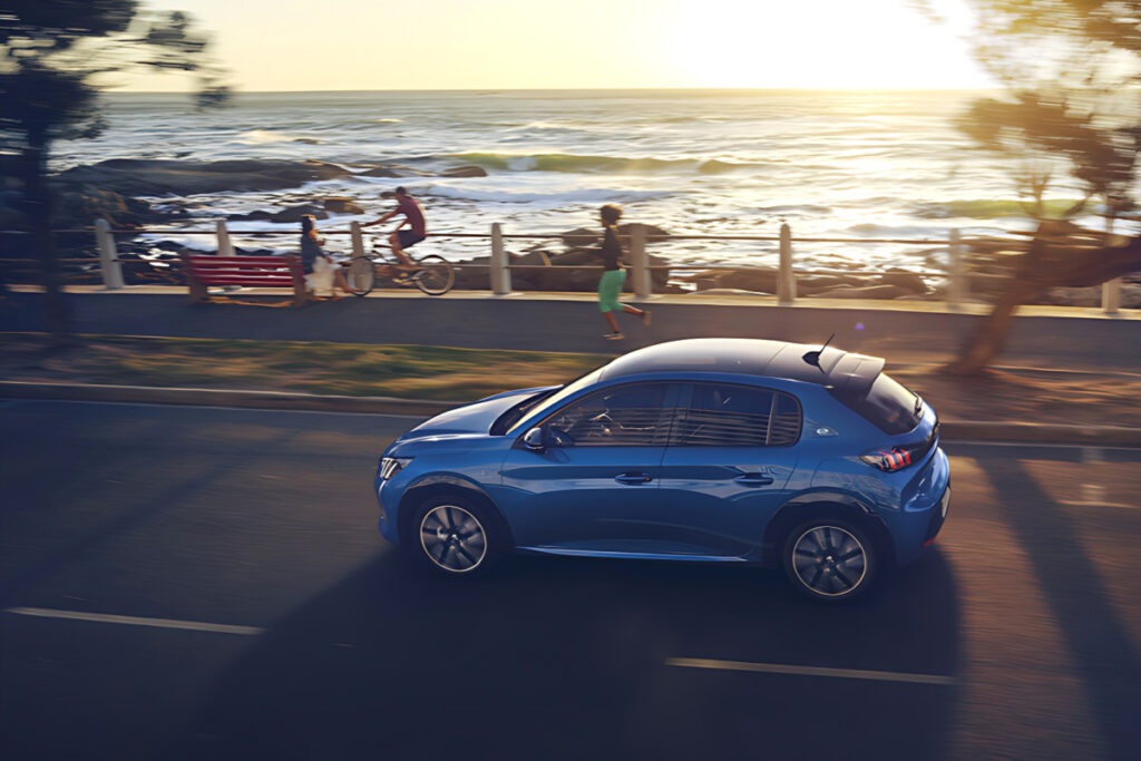 "결국 3천만 원대로.." 눈물의 1400만원 할인 하는 푸조 SUV "대박이다" 4 푸조 (4)