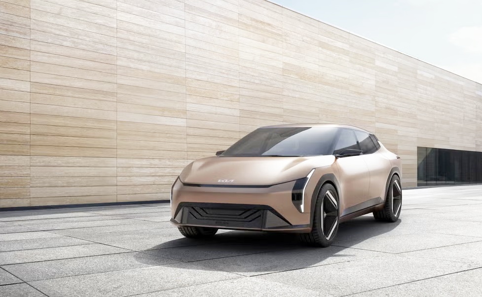 경쟁사 압도해.. 기아 의문의 신차 등장, 정체에 '깜짝' 5 기아 EV4 연간 7만 대 생산