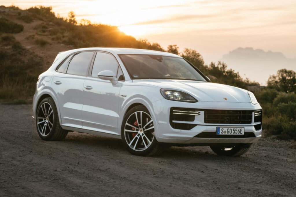 "왜 이렇게 잘팔려?" 벤츠·BMW도 아닌데.. 대체 '무슨 차'길래 4 포르쉐 (4)