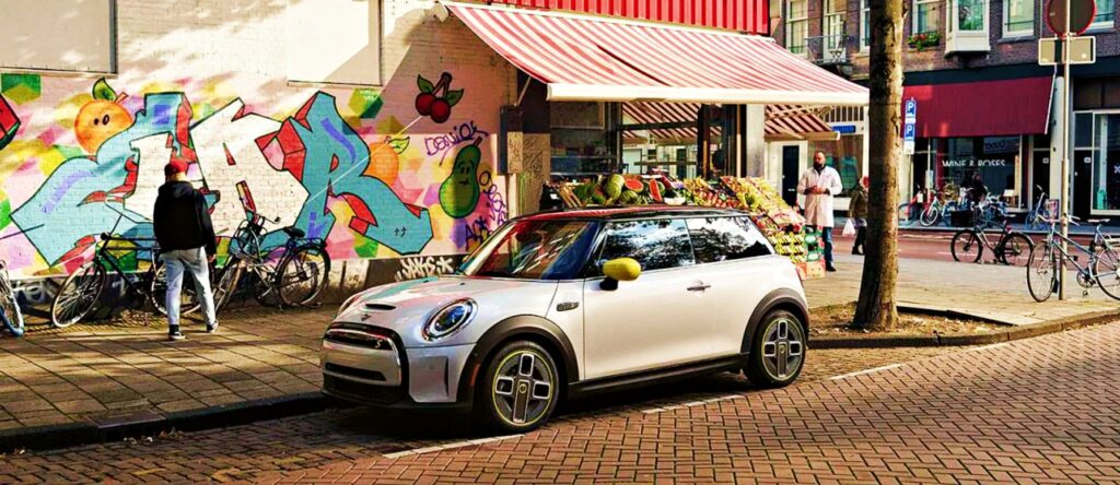 "출시한 지 얼마 됐다고"..'이 전기차'마저 그럴 줄 꿈에도 몰랐다 4 미니 쿠퍼 SE 리콜