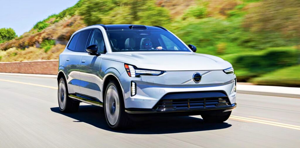 볼보 전기 세단 ES90 출시