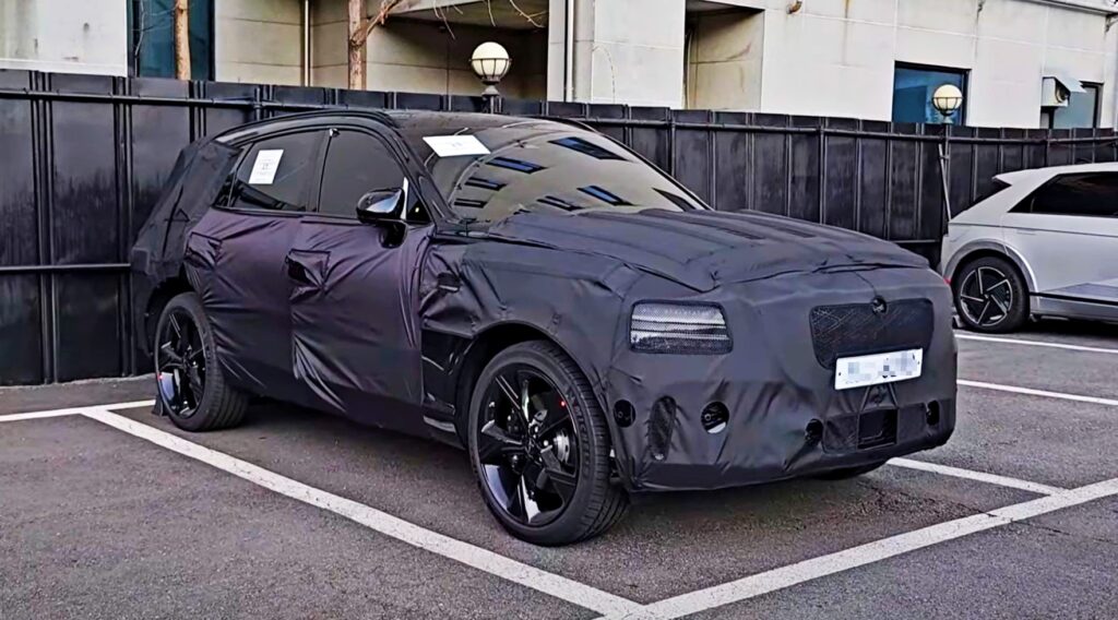 제네시스 GV80 블랙 스파이샷 포착