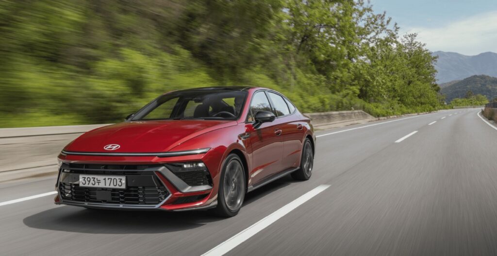 이대로 사라지나 했더니... "아직 안 죽었네" 다시 부활한 '국민 車' 3 쏘나타