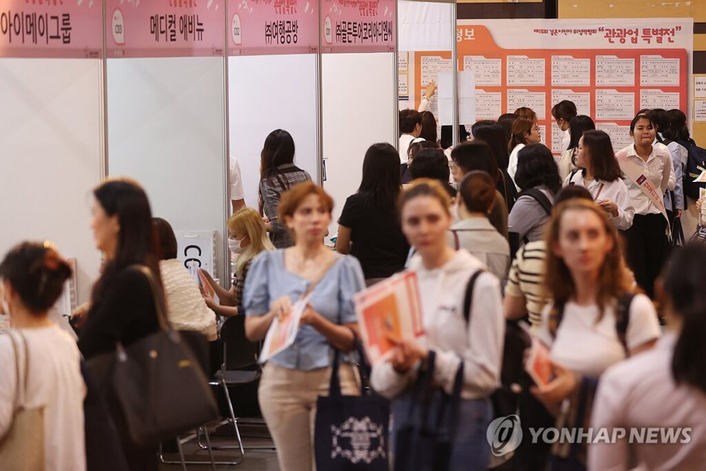 인구 소멸 심각한데 "이것도 소용없다" 막막한 상황에 사람들 '깜짝' 2 이민자