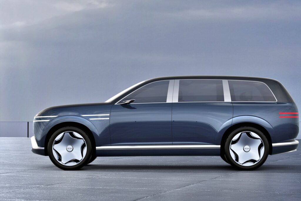 럭셔리 차에 탑재된 기술이 이 차량에도?...내부 공개에 난리난 車 1 GV90