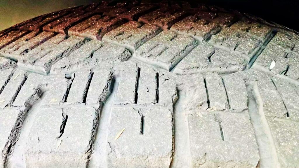 테슬라 사이버트럭 타이어 마모