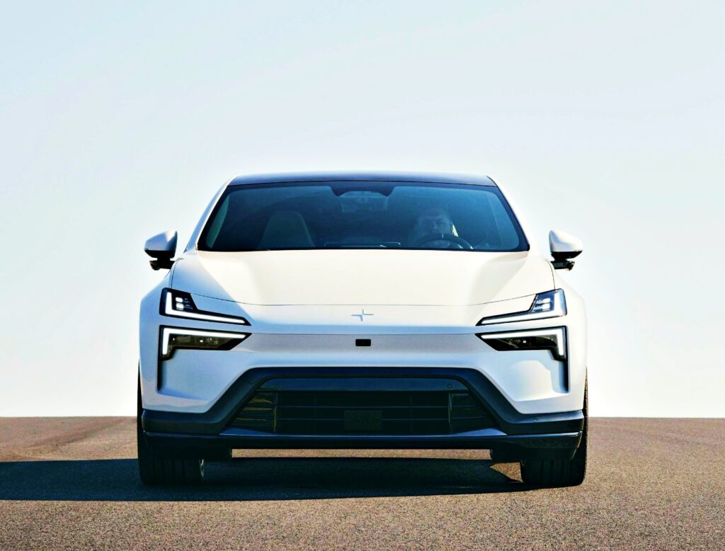 "그랜저도 K8도 아니다"..이 달의 차는 폴스타 4 2 폴스타 4 9월의 차 선정