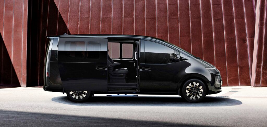 "카니발 잠깐만요" 아빠들 선택지 늘었다.. 4천만 원대 현대 미니밴 출시 3 스타리아 라운지 하이브리드 모빌리티 출시