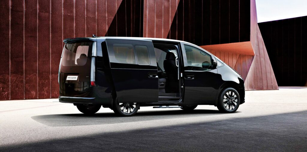 "카니발 잠깐만요" 아빠들 선택지 늘었다.. 4천만 원대 현대 미니밴 출시 4 스타리아 라운지 하이브리드 모빌리티 가격