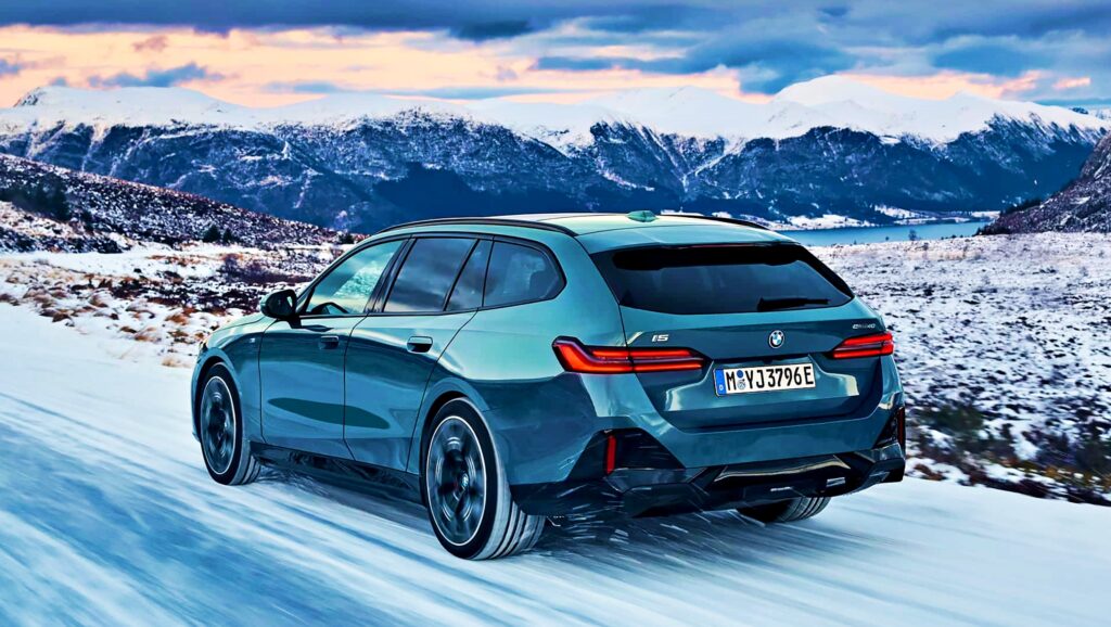 BMW 신형 5시리즈 투어링 하이브리드 공개