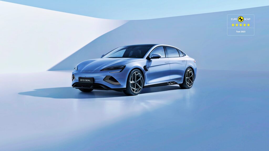 "중국차 잘 팔릴까" 드디어 국내 출시 한다는 BYD.. 가격이 무려 5 BYD 씰 국내 출시