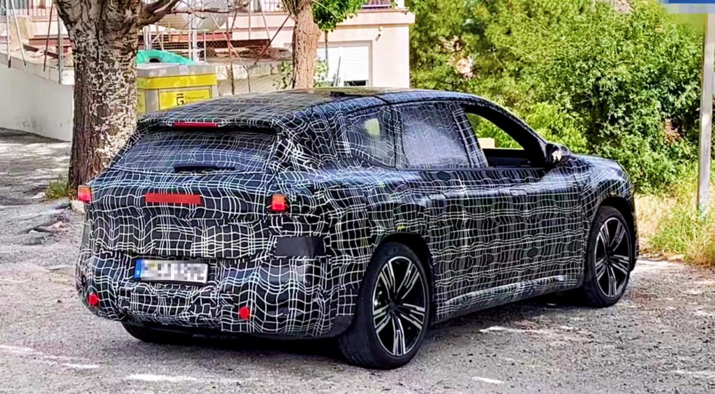 "벤츠도 이 분야에선 한 수 접는다".. SUV 강자 BMW X5 어떻게 달라지나 5 2027 BMW X5 스파이샷 포착