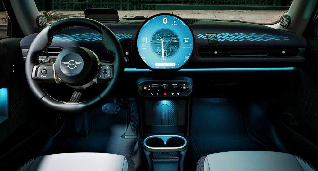 4천만 원대면 "다른 차 사지" 하는데.. 한 번 빠지면 답 없다는 車 4 뉴 MINI 쿠퍼 S 5도어 가격