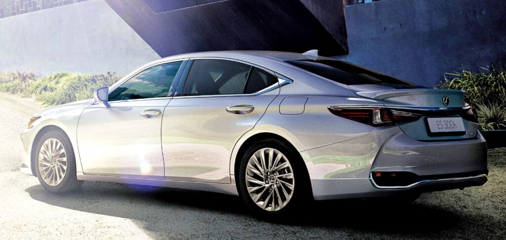 렉서스 ES 300h 수입 세단 2024 올해의 차