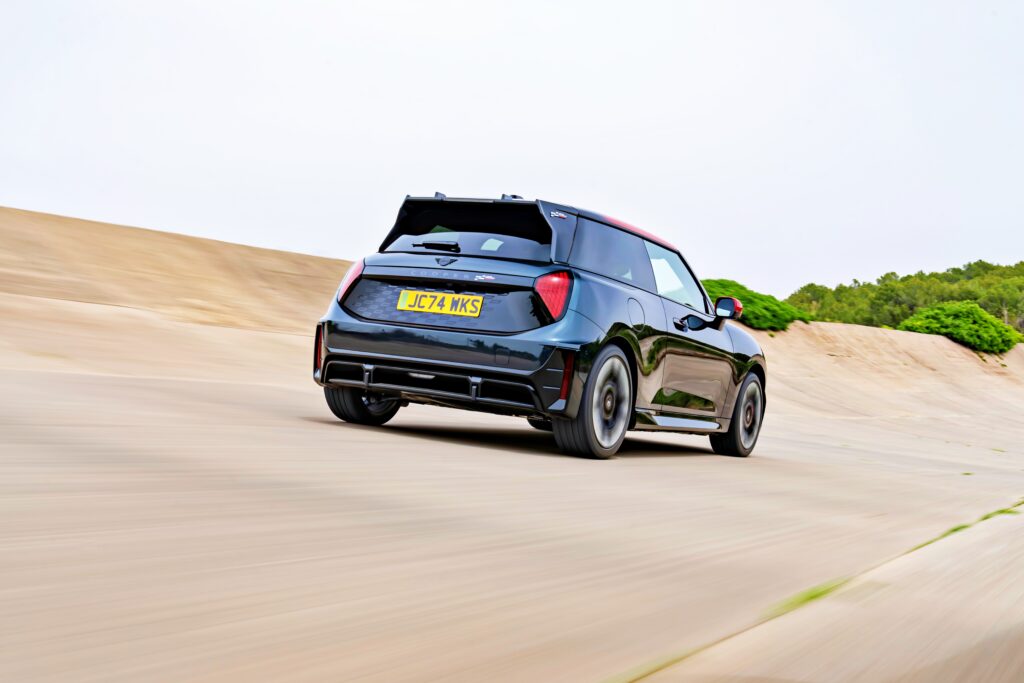 미니 JCW 일렉트릭 주행거리