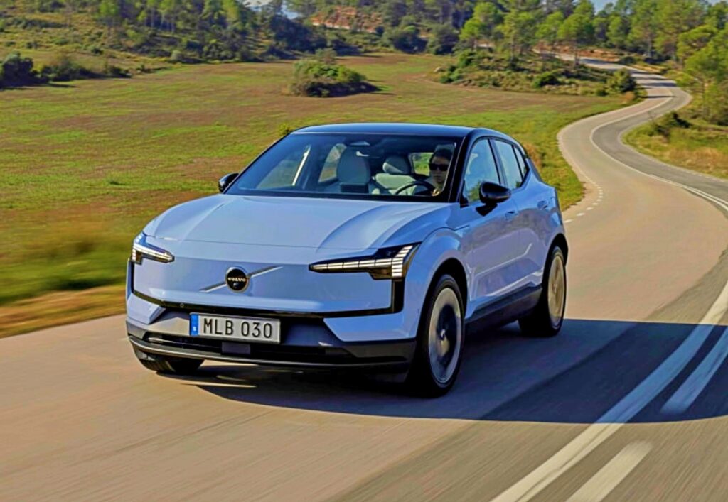 볼보 EX30 중국 인기