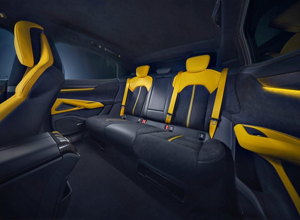 샤오미 SU7 울트라 출시