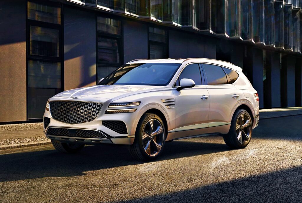 "디자인은 완성형"..아빠들 드림카 성능은 높이고 가격은 낮췄다 2 제니시스 GV80 출시