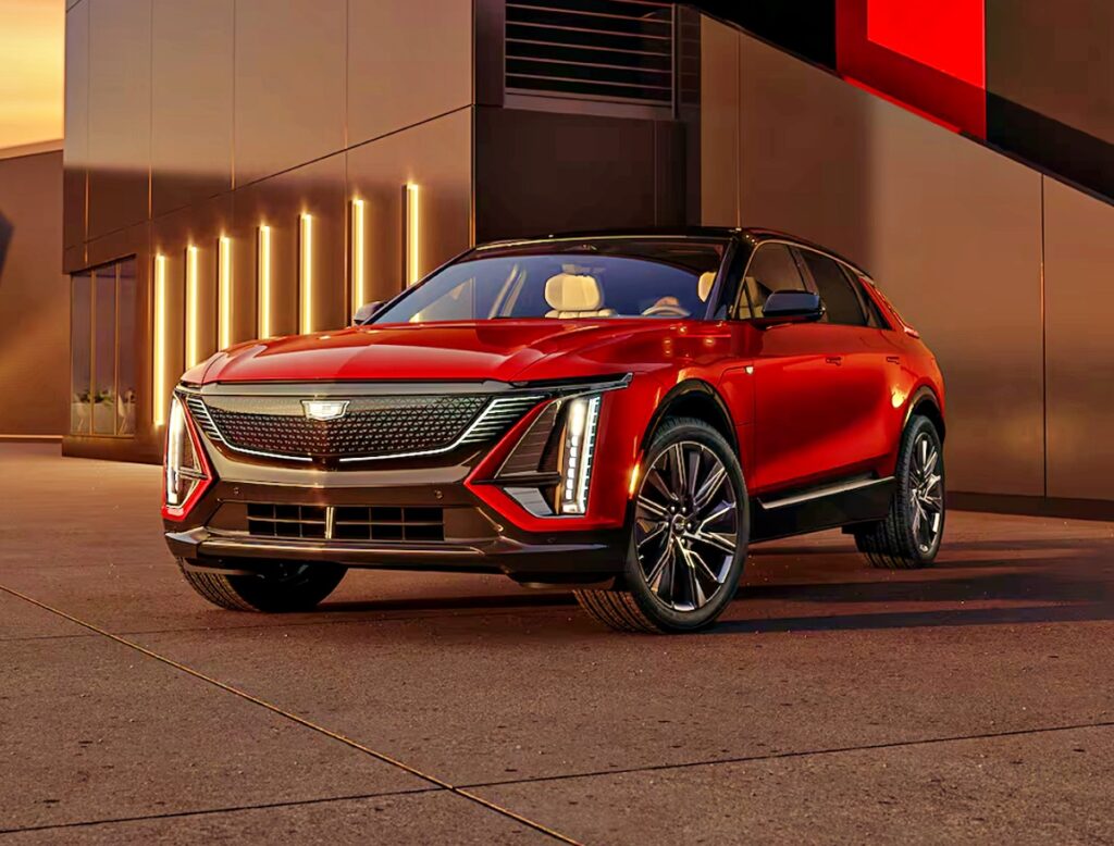 "SUV 선택지 늘었다".. BMW와 정면승부 예고한 고성능 차 정체가 4 2026 캐딜락 리릭-V 출시 성능