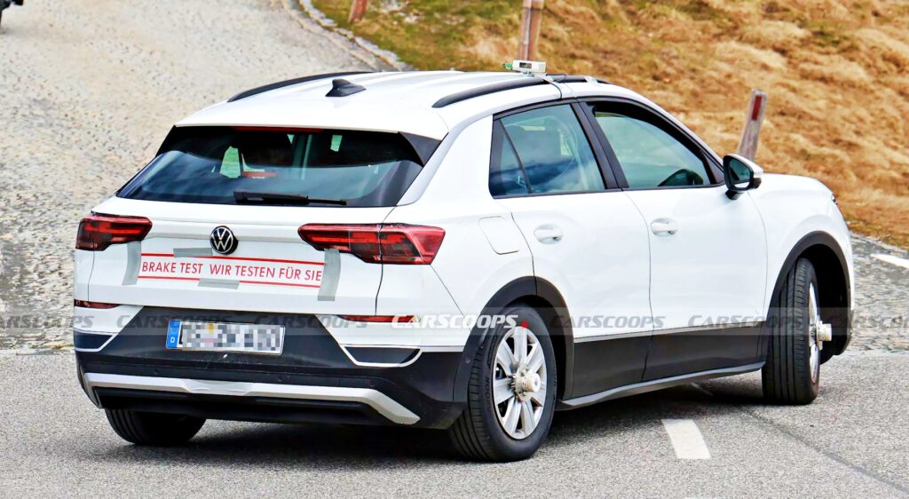 폭스바겐 티록 풀체인지 출시