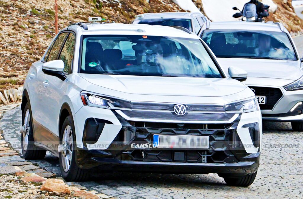 폭스바겐 티록 풀체인지 출시