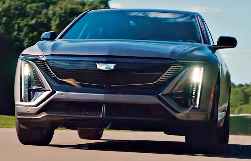 "SUV 선택지 늘었다".. BMW와 정면승부 예고한 고성능 차 정체가 2 2026 캐딜락 리릭-V 출시 성능