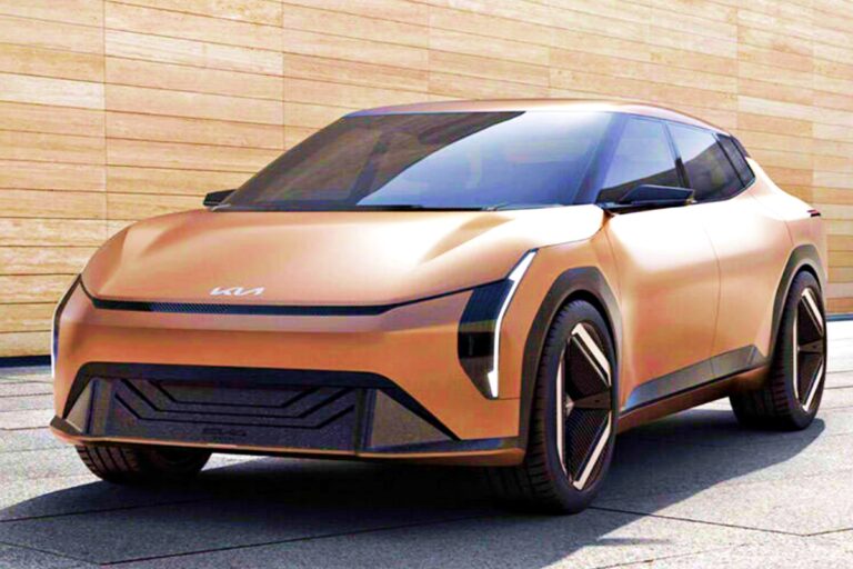 기아 EV4 세단 해치백 출시