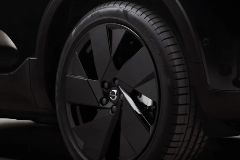 XC40 블랙 에디션