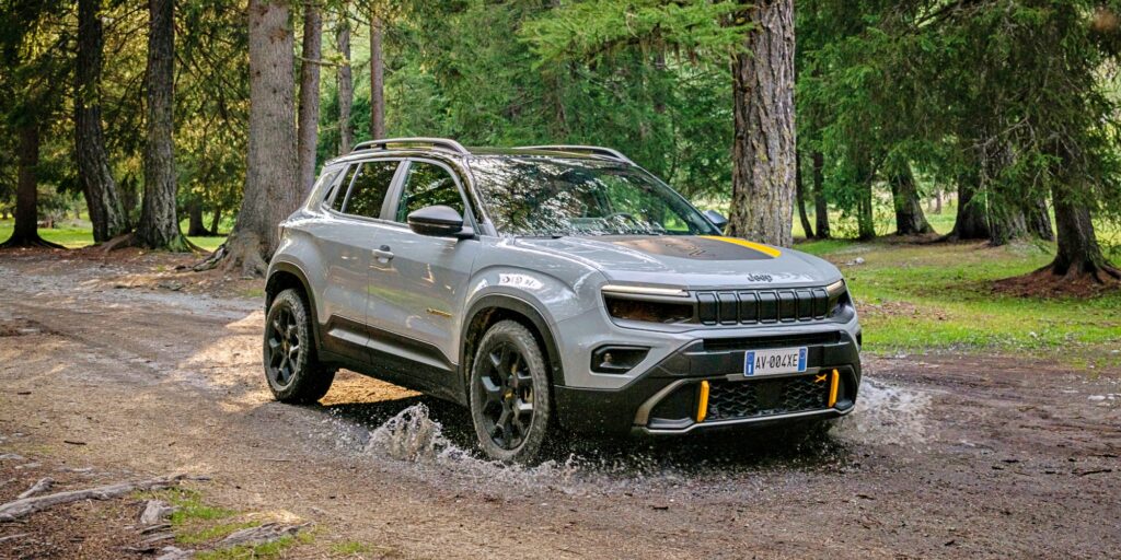 이 두 브랜드가 합쳐질 줄 "상상도 못했다"... 뜻밖의 콜라보에 반응 대박 5 지프 어벤저 4xe 노스페이스 에디션 가격