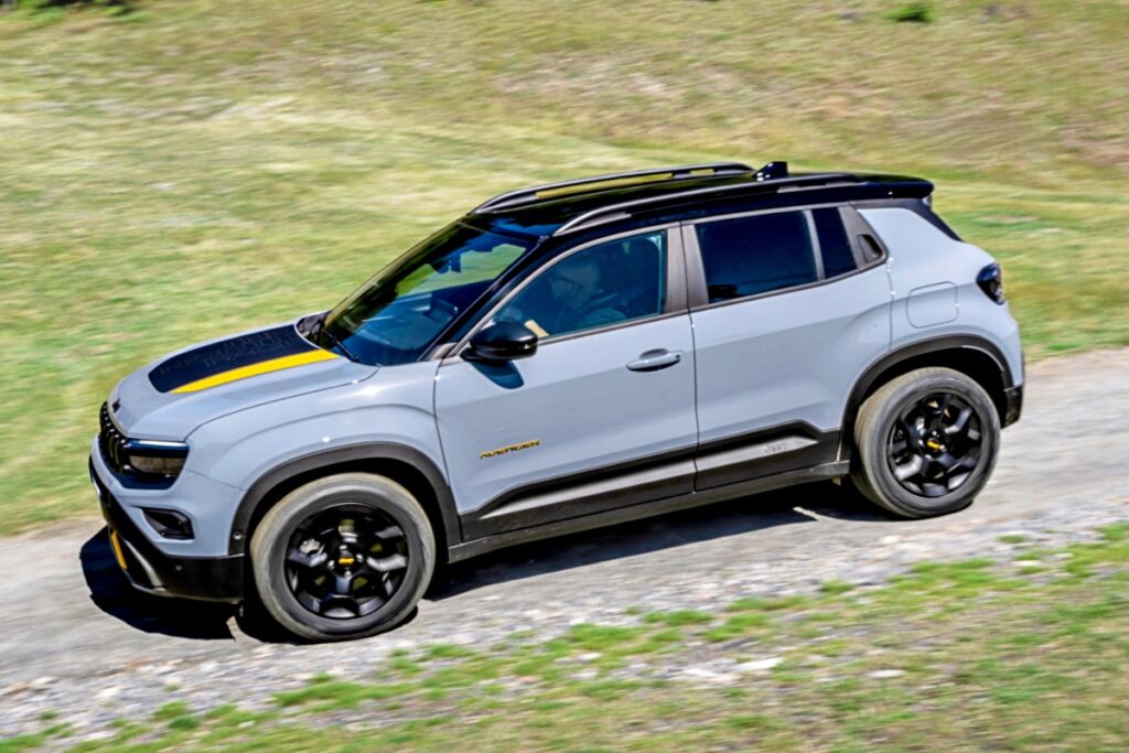 지프 어벤저 4xe 노스페이스 에디션 가격