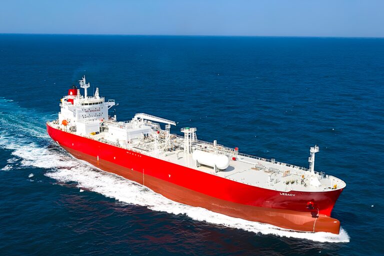 HD현대미포 암모니아 추진 선박 건조