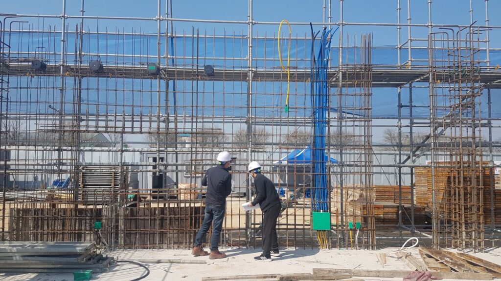 2년 뒤 아파트 대란? "거기서 끝이 아니다"… 엎친 데 덮친 한국 부동산 상황 2 아파트