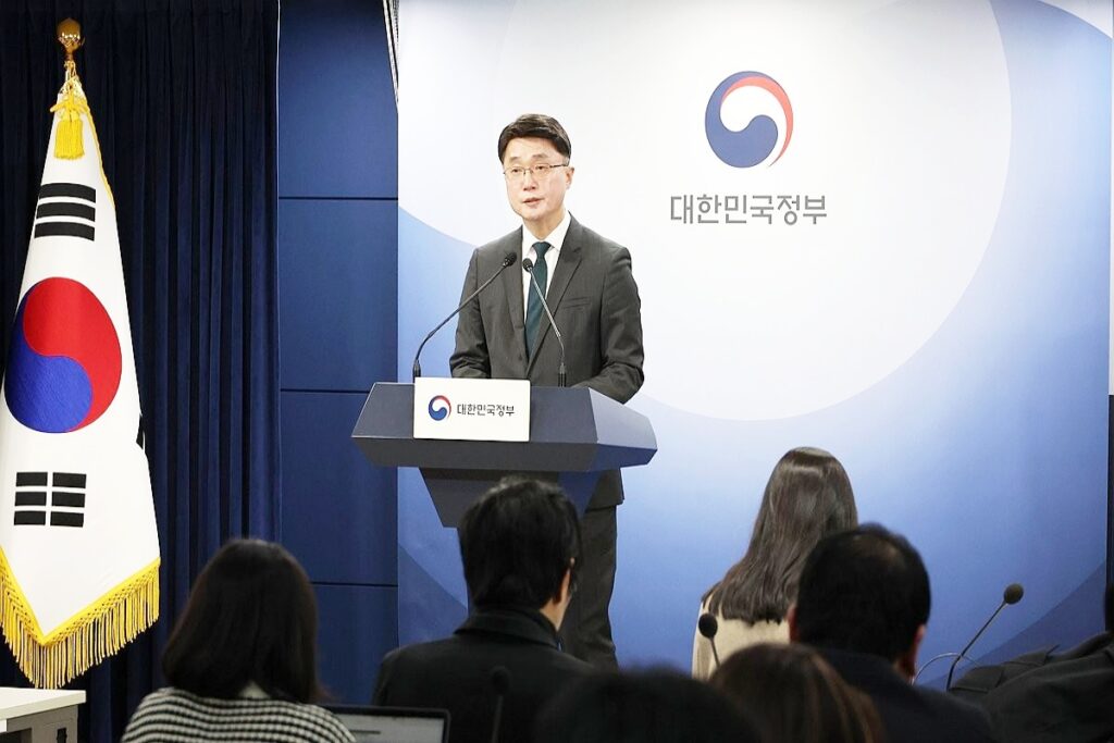 고물가에 부담이었는데 "국민부담 확 줄인다"…정부 발표에 기대감 '활짝' 2 알뜰폰