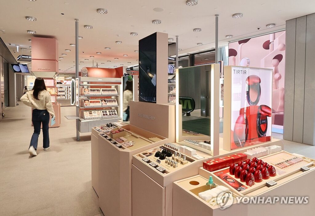 외국인들 홀딱 반하더니 "다 여기로 간다"…K-뷰티 '일등공신'의 성공 비결 3 K-뷰티