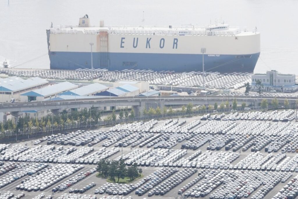 "불황이다" 말 많았는데 "이번엔 달랐다"…신기록 달성한 한국 3 수출